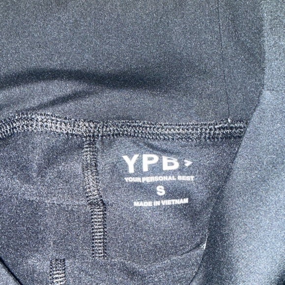 Abercrombie & Fitch YPB MotionTEK Lined Hybrid Workout Shorts - Picture 3 of 4